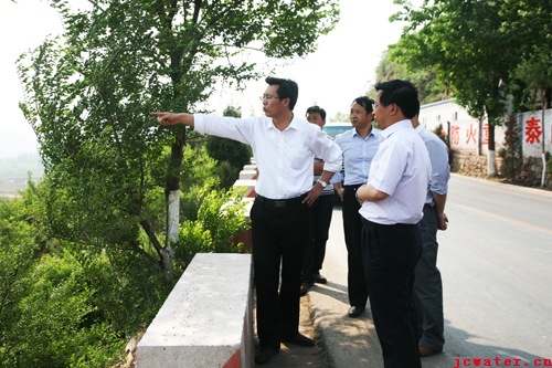 市水利局局長(cháng)鄒樹(shù)琦調研地熱項目